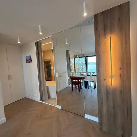Апартаменти Royal Marina Sauna And View Зегже